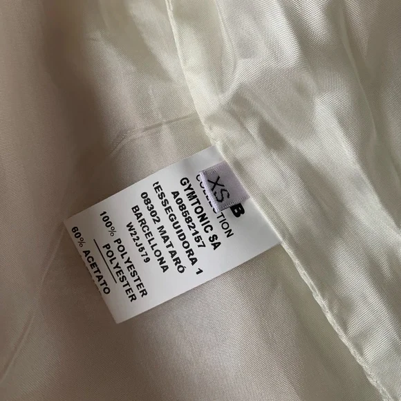 Los Angeles Barcelona ‘ARUM’ Sleeveless Jacket - Picture 14 of 16